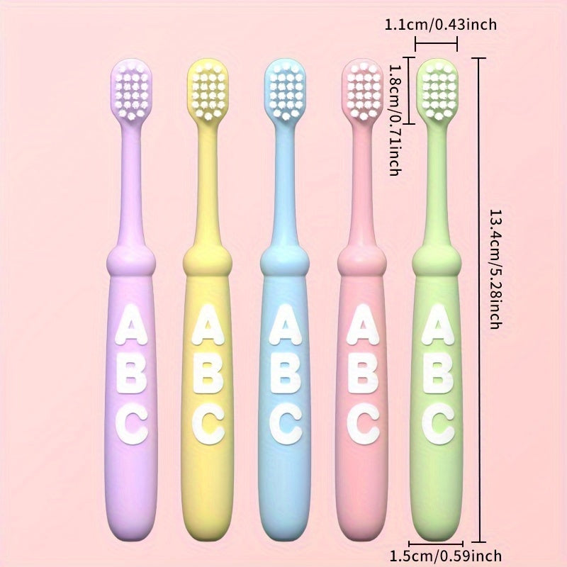 10pcs Brosses à Dents Douces pour 3-6 Ans - Poils en Nylon Ultra-Doux, Manches Colorées avec Lettres & Personnages A-Z, Doux sur les Gencives, Design Ergonomique pour l'Hygiène Buccale des Enfants, Soins Dentaires Amusants, Étui de Rangement Transparent